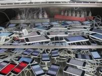 Снимка на множество iPhone 5C от завод на Pegatron