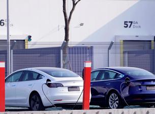 Продажбите на ел. автомобили растат с бързи темпове