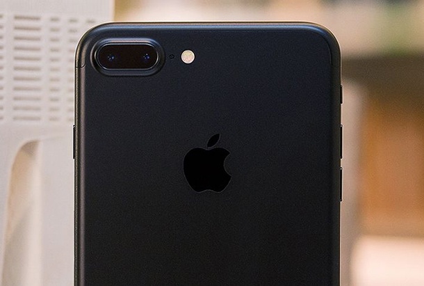 Apple инвестира усилено в технологии за добавена реалност