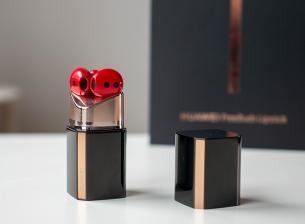 Започват продажбите на слушалките Huawei FreeBuds Lipstick 