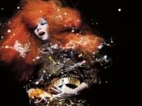 Bjork събира пари за приложения за Windows 8 и Android