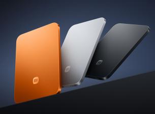 Новата магнитна външна батерия на Xiaomi е невероятно тънка