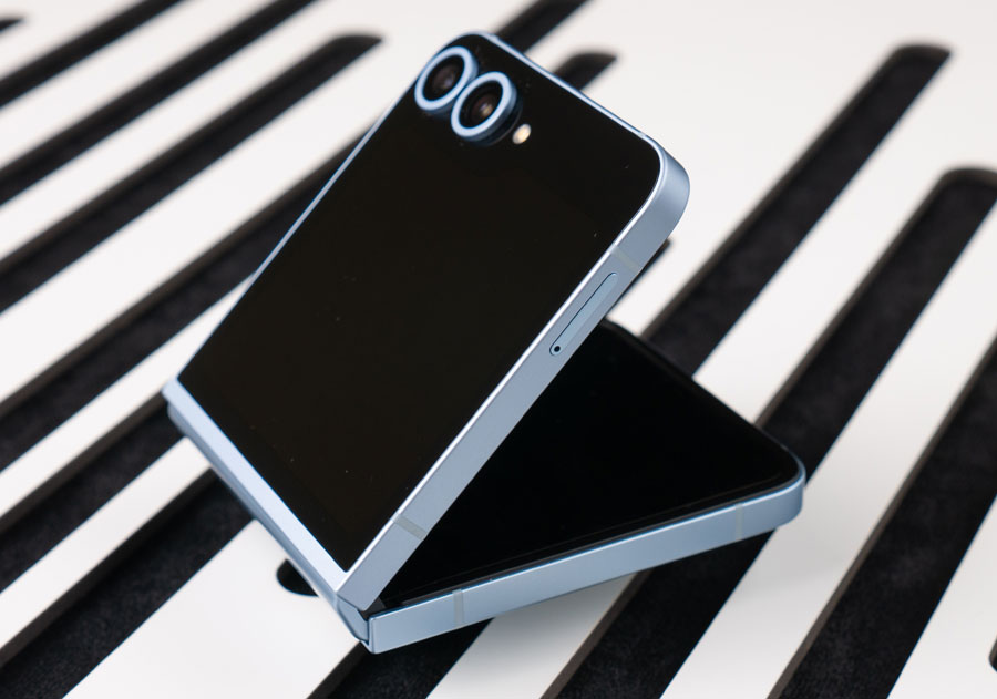 Samsung Galaxy Z Flip6 носи малко, но важни подобрения