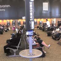 Samsung ще постави зарядни станции на летището в Минеаполис