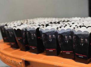 SkyShowtime представи MobLand с предпремиерна прожекция в София