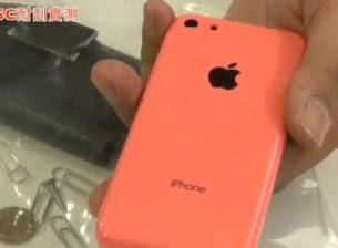 Корпусът на iPhone 5C е устойчив на надраскване