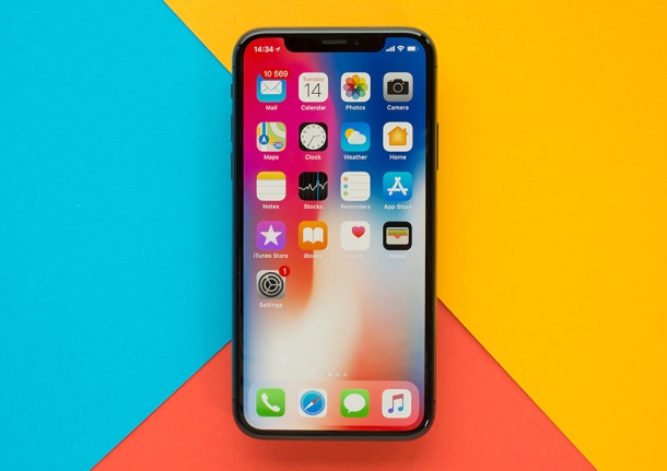 OLED дисплеят на iPhone X се бори много добре с прогарянето