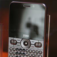 ZTE показа три нови смартфона на Wireless Japan