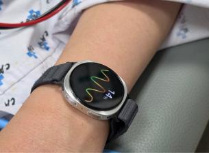 Samsung постигна напредък при предвиждането на припадъци с Galaxy Watch