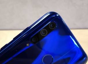 Honor 10i ще е с тройна камера