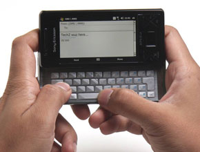 Ще изпратим над 7 трилиона текстови съобщения през 2011 г.