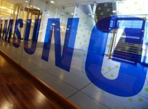 Samsung планира да продаде 320 милиона смартфона през тази година