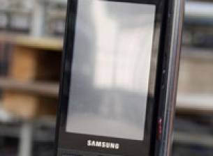 Samsung M8800 Pixon залага на 8MР камера