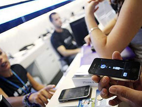 Спад на продажбите на смартфони в Щатите