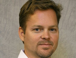 Създателят на Siri напусна Apple след премиерата на iPhone 4S