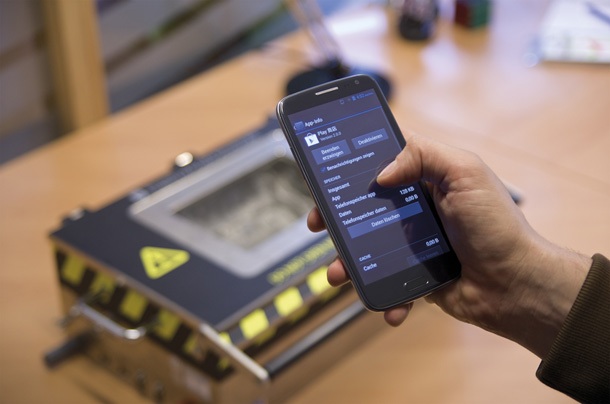 Смартфон с Android се продава с инсталиран зловреден софтуер