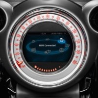 Mini неофициално става колата на iPhone