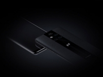 Porsche Design Huawei Mate 20 RS има конструкция от кожа и стъкло