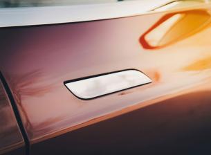 Китай забрани скритите дръжки на автомобилните врати от съображения за безопасност