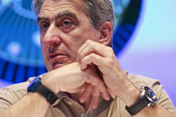 Swatch разработва собствена операционна система за часовници