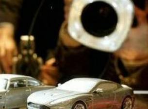 Джеймс Бонд отново ще кара Aston Martin DBS