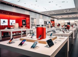 Samsung и Apple са с почти изравнени доставки на смартфони през изминалото тримесечие