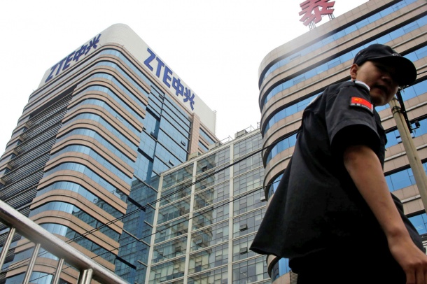 ZTE смени мениджмънта си, за да отговори на американските изисквания