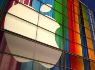 WSJ: Apple ще представи два нови телефона през септември