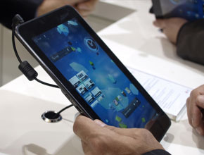 Таблетът Optimus Pad и щандът на LG