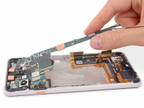 iFixit с интересни разкрития за Pixel 3 XL