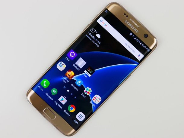 Samsung обещава месечни ъпдейти на сигурността за телефоните Galaxy в Щатите