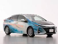 Toyota тества версия на Prius със соларни панели