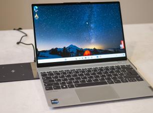 РЕВЮ: Lenovo ThinkBook 13x Gen 2 ще ви изненада с полезна иновация