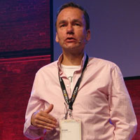 Шефът на MeeGo в Nokia отива в Palm