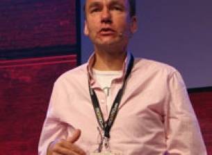 Шефът на MeeGo в Nokia отива в Palm