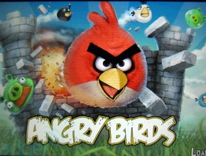 Angry Birds за Windows Phone 7 вече е тук