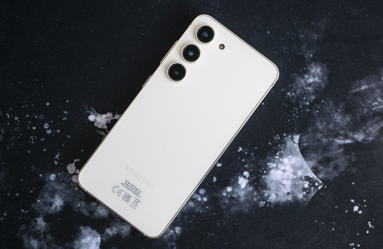 Samsung добавя подобрено 2-кратно приближение към серията Galaxy S23