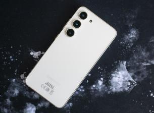 Samsung добавя подобрено 2-кратно приближение към серията Galaxy S23