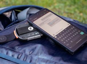 Motorola Defy Satellite Link осигурява сателитна връзка за всяко устройство с iOS и Android