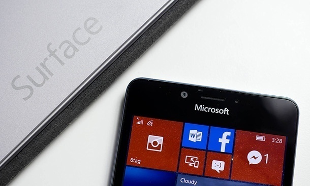 Pegatron се подготвя за пробно производство на телефон Surface