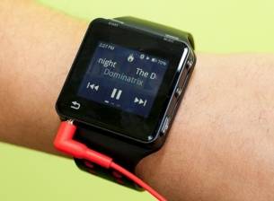 Умният часовник на Motorola ще заложи на стила и батерията