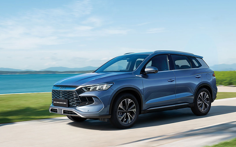 BYD пуска в България семейния SUV Sealion 5 DM-i
