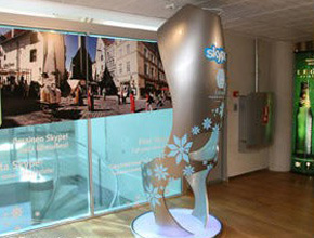 Обществени Skype кабини за разговори