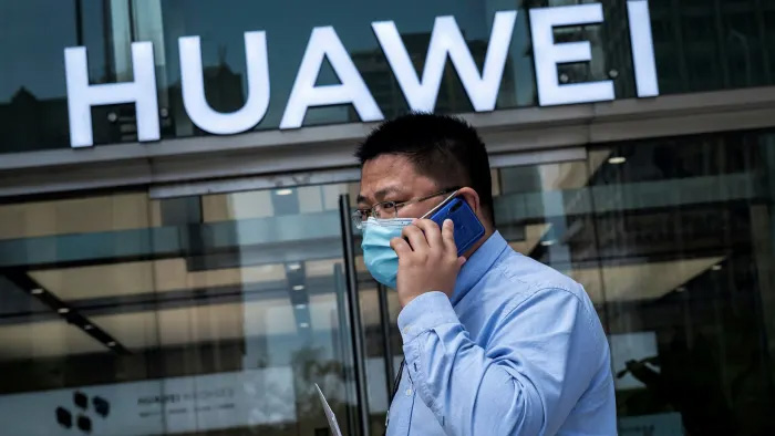 САЩ разрешава продажбата на някои чипове на Huawei