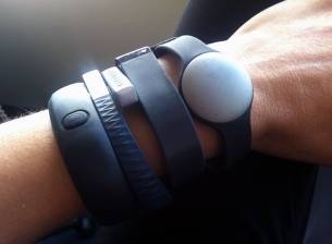 И Lenovo подготвя фитнес гривна