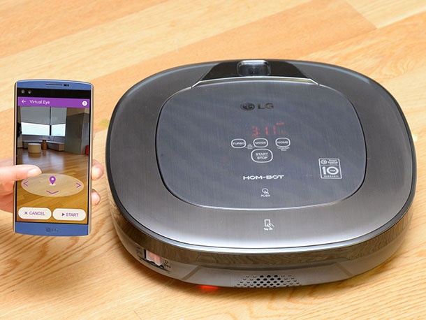 Тази прахосмукачка действа и като камера за сигурност