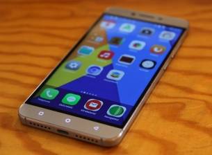 Създателят на Mandrake Linux прави версия на Android без услугите на Google