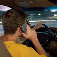 Канадците не одобряват използването на телефони по време на шофиране
