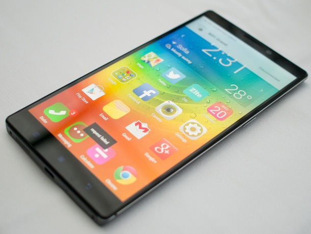 Lenovo иска да наложи смартфоните си с бранд, атрактивни цени и поддръжка