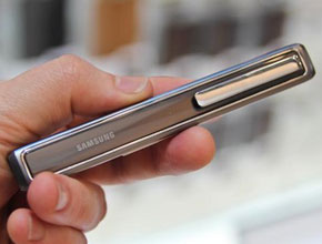 Bluetooth слушалка, която прилича на писалка